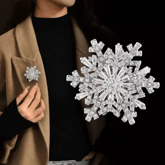 ❄️✨ Crystal Snowflake Brooch